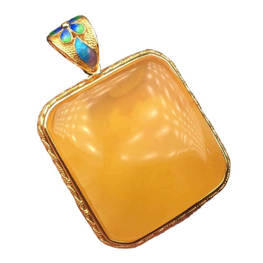 Fjouwerkante gouden plateare amber pendant 1