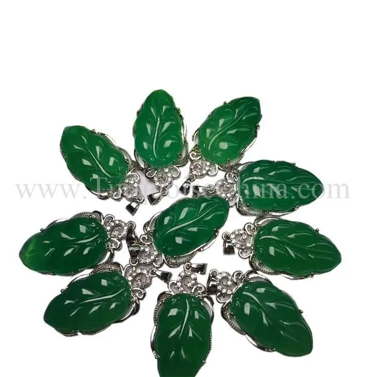 드문 조각 된 Chrysoprase 골동품 디자인 펜던트 캐롤라이나 스톤 남성과 여성용 1