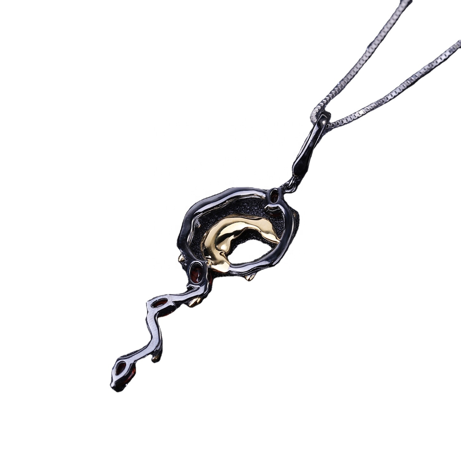 Caith go laethúil Mná Fine Saincheaptha Cruth an ghealach Grianchloch rutilate dubh agus ruby ​​925 pendant muince óir-plátáilte 14