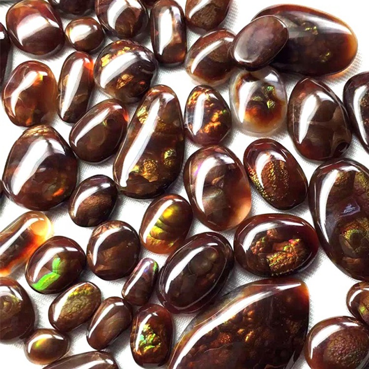 U focu naturale fantasia di cabochon di cabochon fantasia di a misura di a qualità di a qualità superiore per i ghjuvelli 37