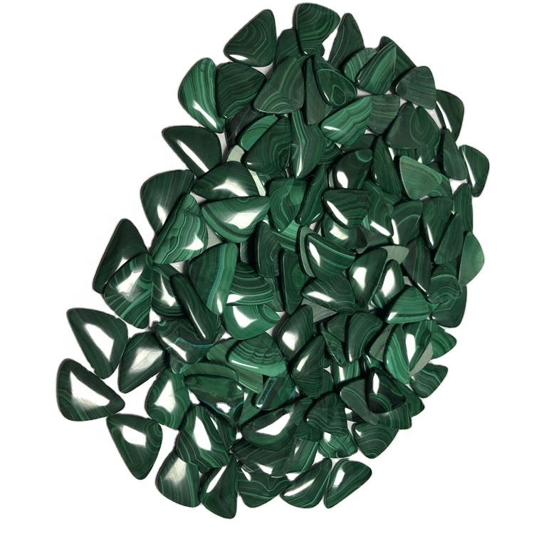 Natural nga Malachite Triangle Cabochon Triangle Malachite Pendant nga gidak-on nga Cabochon alang sa mga magbubuhat sa alahas 31