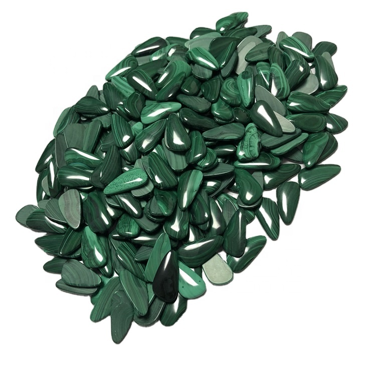 Akwụkwọ ndụ akwụkwọ ndụ malachite green na ụlọikwuu nke anụ ọhịa ped udiochite cabochie cabebon rụrụ 15