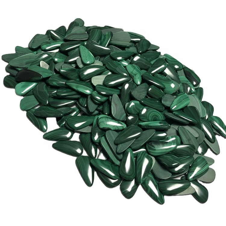 Akwụkwọ ndụ akwụkwọ ndụ malachite green na ụlọikwuu nke anụ ọhịa ped udiochite cabochie cabebon rụrụ 11