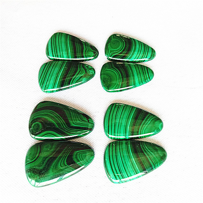 Matial Malachite زوج مثلث سلس تلميع كابوشون جعل الجملة الأحجار الكريمة فضفاضة 34