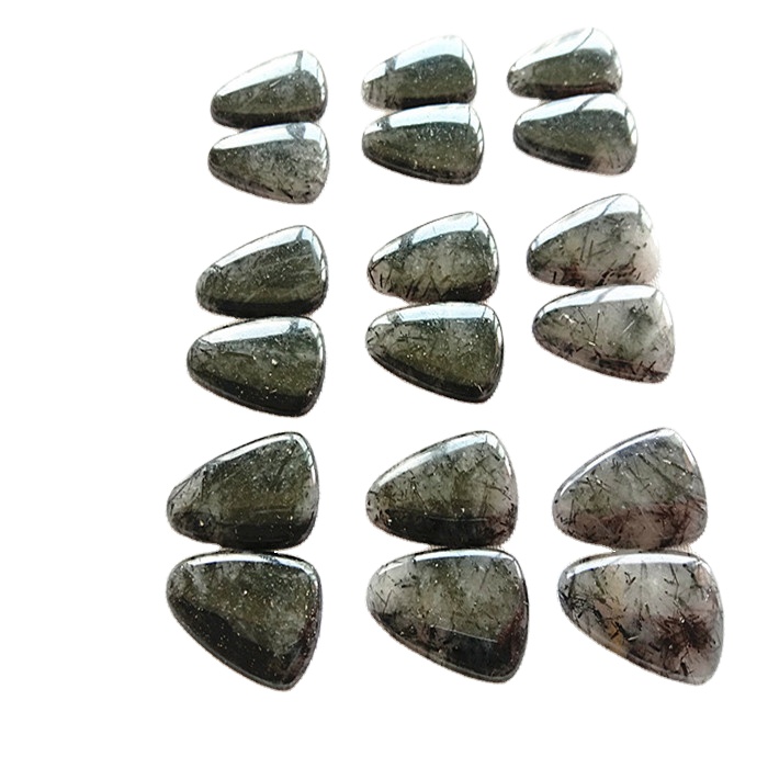 Grianchloch dhubh nádúrtha dubh ar chlé agus ar dheis mheaitseáil triantán Snasú Gemstone Mórdhíola agus Miondíol 36