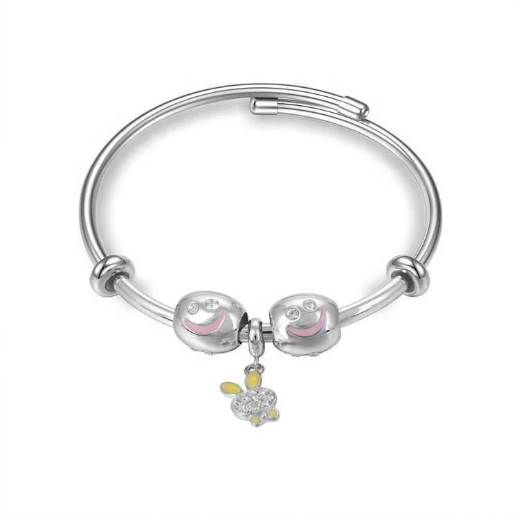 Ụmụ nwanyị dị oke elu na-ewu ewu 925 Stling Bracel Bracel mere 15