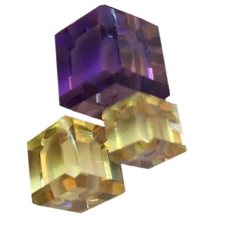 Cudurka dabiiciga ah ee dabiiciga ah ee loo yaqaan 'Amtyst' 11