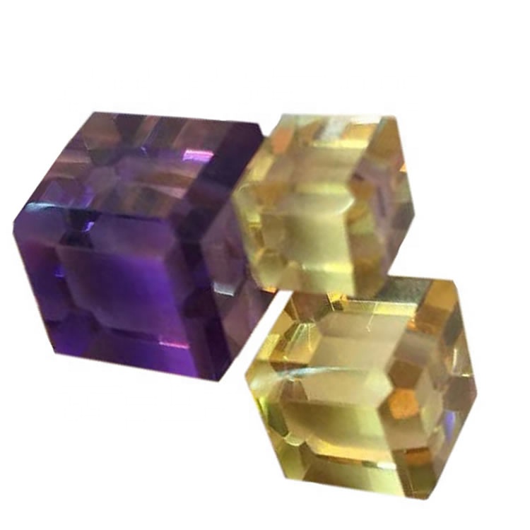 Cudurka dabiiciga ah ee dabiiciga ah ee loo yaqaan 'Amtyst' 13