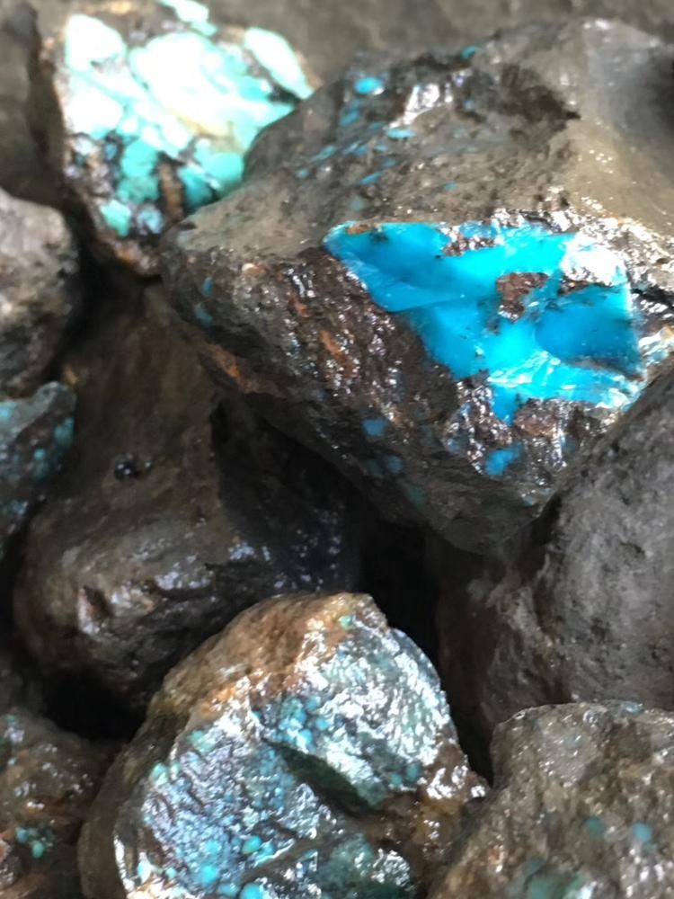 Dark Bule العنكبوت Web بشكل طبيعي مادة الفيروز الخام 11