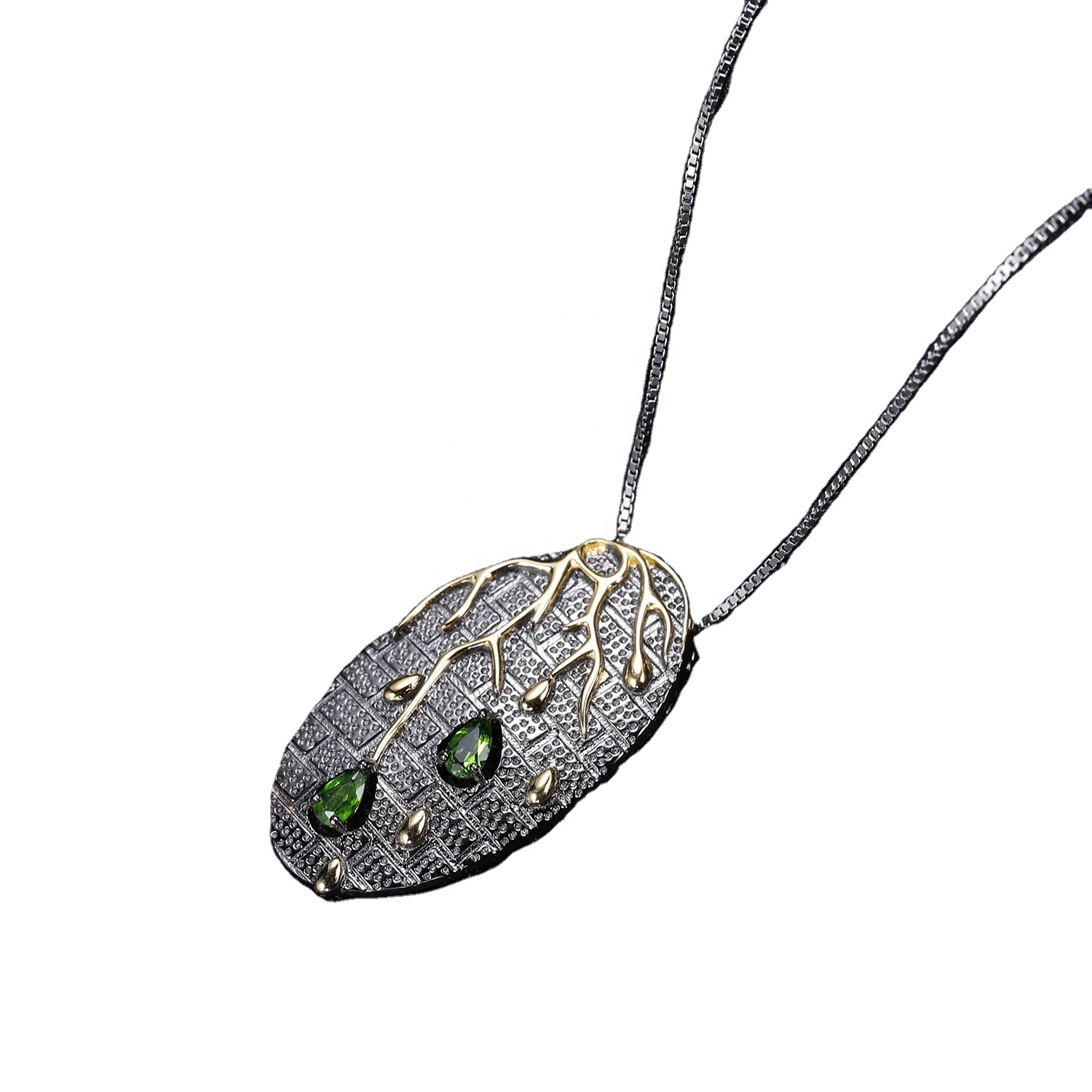 Zöld smaragd medál aranyozott lánccal. Fekete arany női nyaklánc. Évforduló ajándékok. Születésnapi ajándékok. Valentin-napi ajándék 21