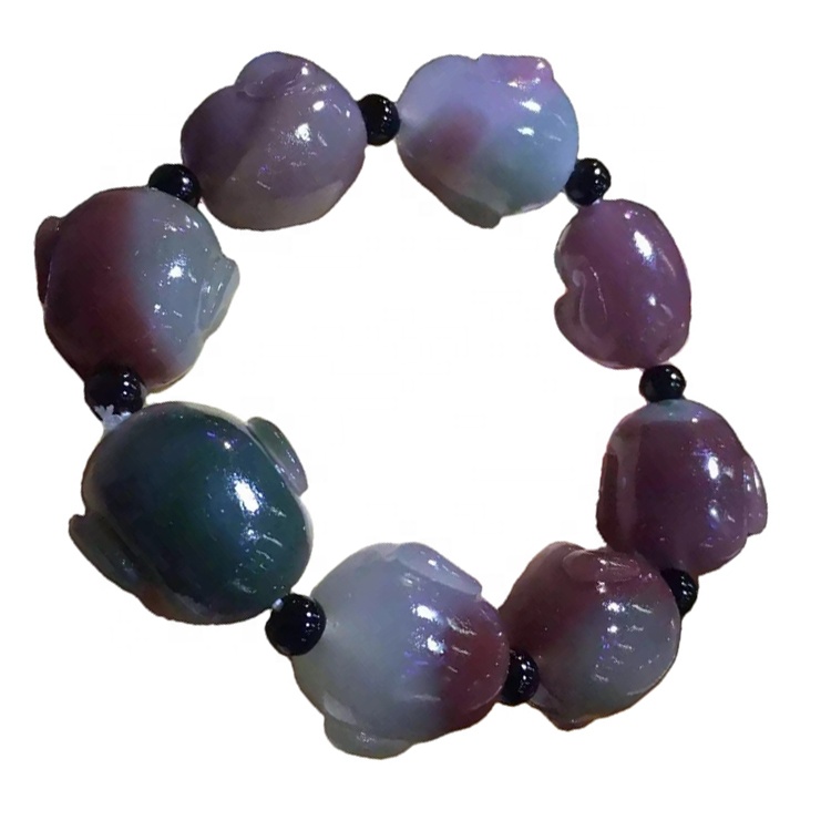 Wofiirira wofiirira wopangidwa ndi ma beads agalu, kukula kosiyanasiyana ndi mawonekedwe omwe alipo 33