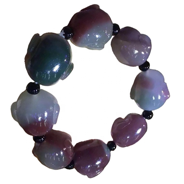 Wofiirira wofiirira wopangidwa ndi ma beads agalu, kukula kosiyanasiyana ndi mawonekedwe omwe alipo 35