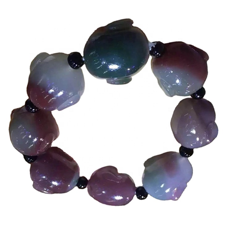 Wofiirira wofiirira wopangidwa ndi ma beads agalu, kukula kosiyanasiyana ndi mawonekedwe omwe alipo 37