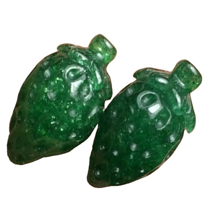 Gemstone Green Strawberry kvarc isklesan kabohns / ananas / jagoda 34