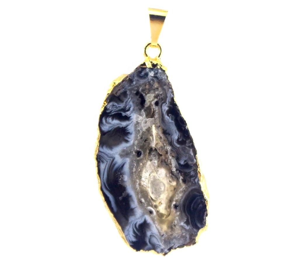 Crescent Druzy Druzy Free Frije Shape Luna Pendants mei goud plated oan 'e râne 15