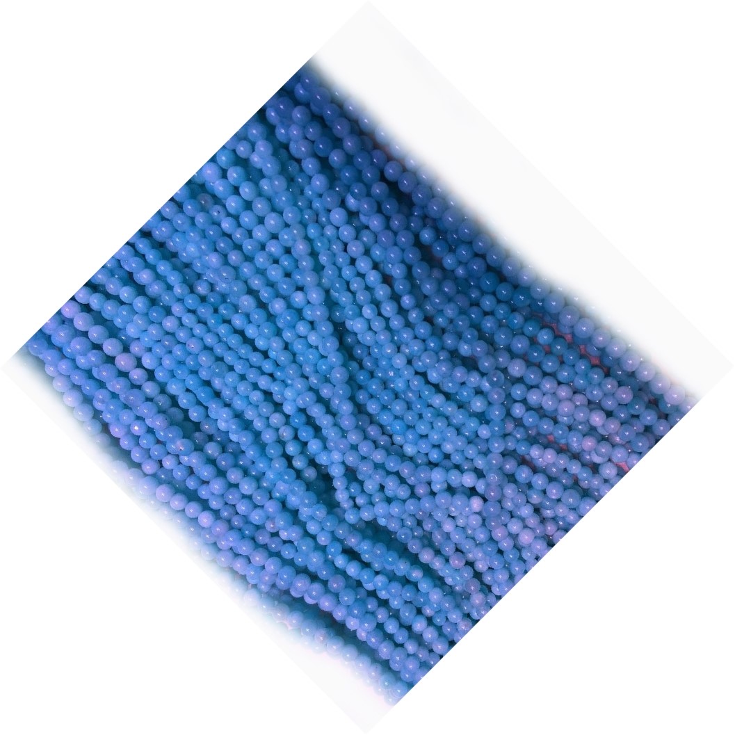 Ndị Amades sitere n'okike na-acha uhie uhie na-acha anụnụ anụnụ na-acha anụnụ anụnụ na agba na-acha anụnụ anụnụ 30