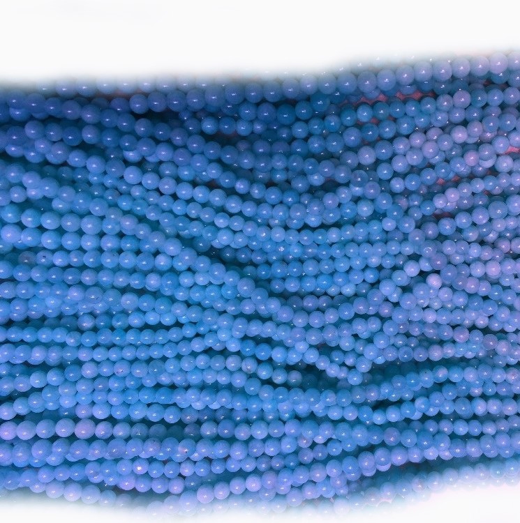 Ndị Amades sitere n'okike na-acha uhie uhie na-acha anụnụ anụnụ na-acha anụnụ anụnụ na agba na-acha anụnụ anụnụ 34