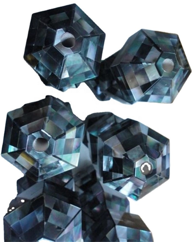 Black Onyx & Màthair nan Greatan Mosic Pearl Shell 32