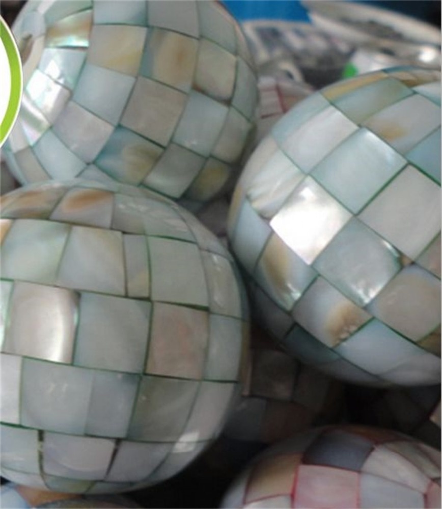 WHESTAL CITE tulaga maualuga Dye Shell Mop Mostac Little Beads 36