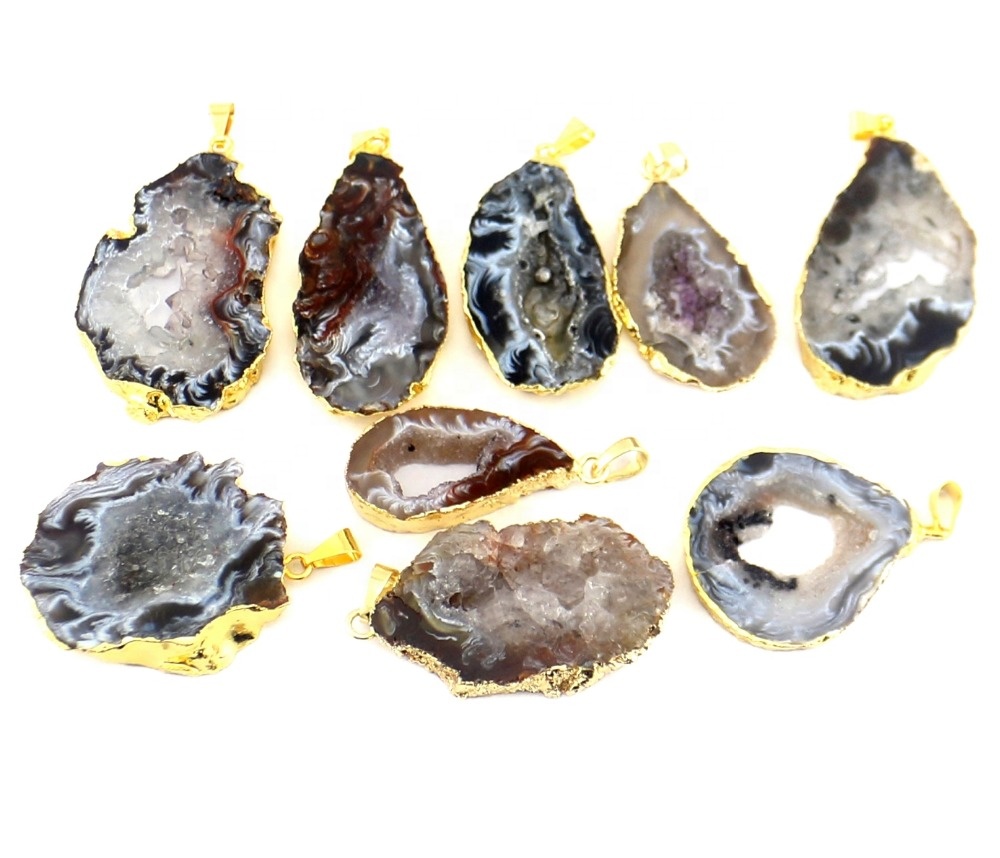 אַמעטהיס פּענדאַנט גאָלד פּלייטיד 15