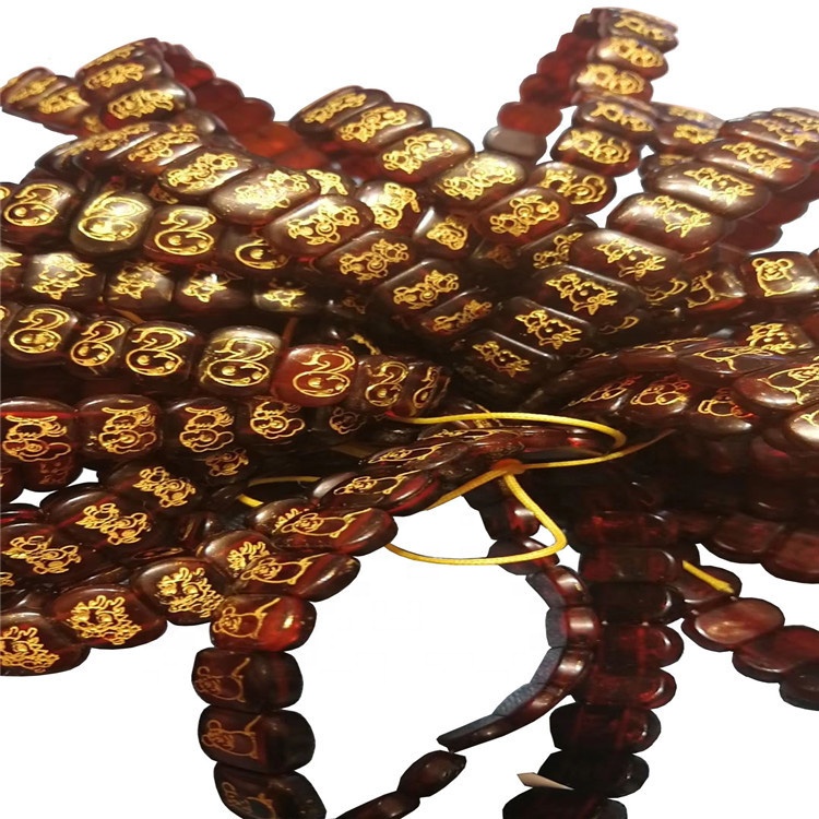 Natural Red Amber Zodiac Gullhúðuð Carving Squares Short String Skartgripir 43