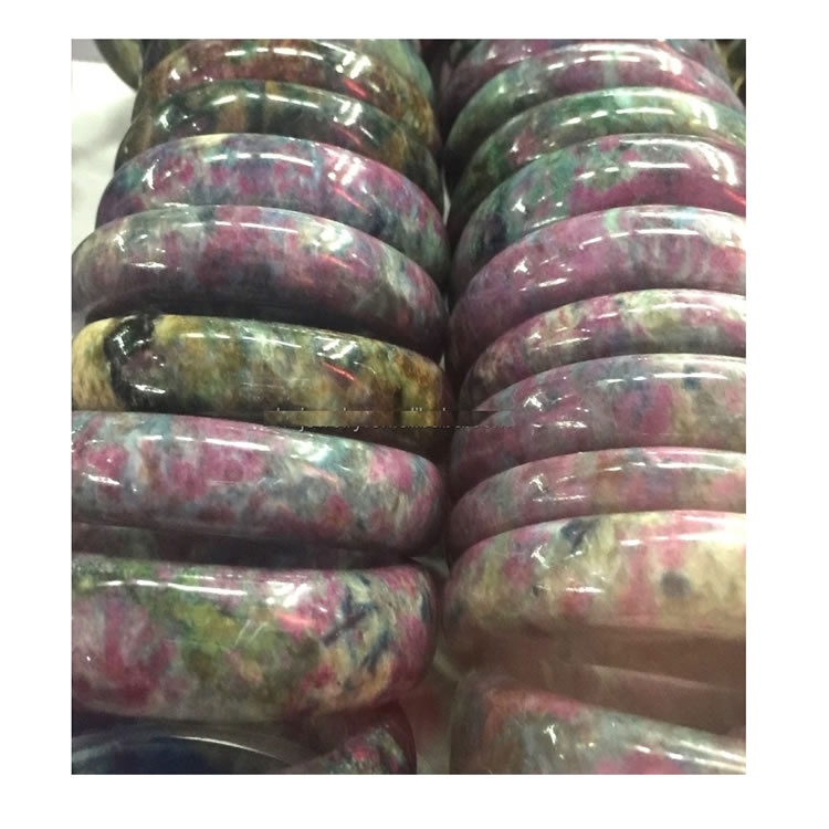 Rubí rojo de cristal de cuarzo en verde zoisite piedra pulsera brazalete para la venta 38