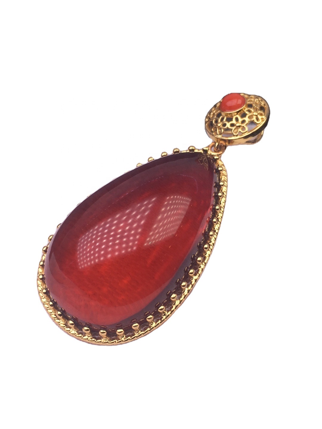 Aranyozott piros gránát borostyán medál 9