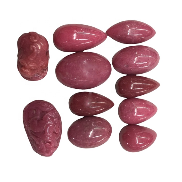 Watu abang rhodonite alami sing ukuran liat 13
