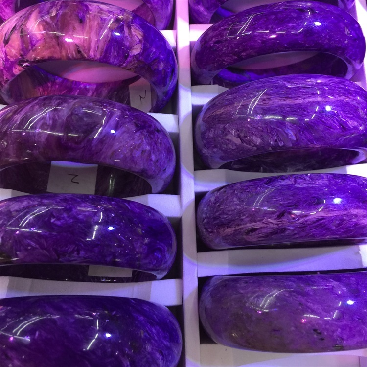 Charoite natural Brazalete al por mayor Moda Gemstone Bangl Impresionante Lila natural Lavanda Brazalete Charoite 35