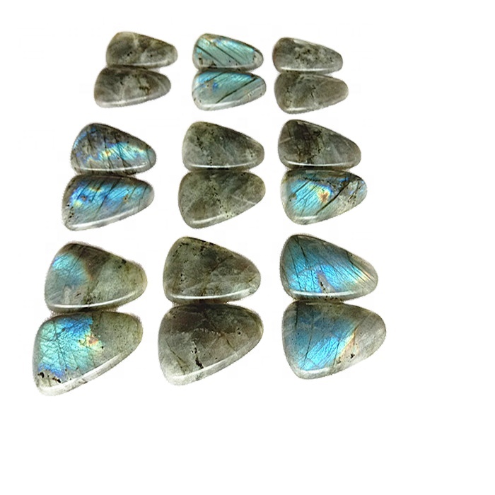 Mae Labradorite Naturiol Labradorite Gêm a Gywir y Gêm Triongl Cabanu Smoothe Gemstone Cyfanwerthu a Manwerthu 38