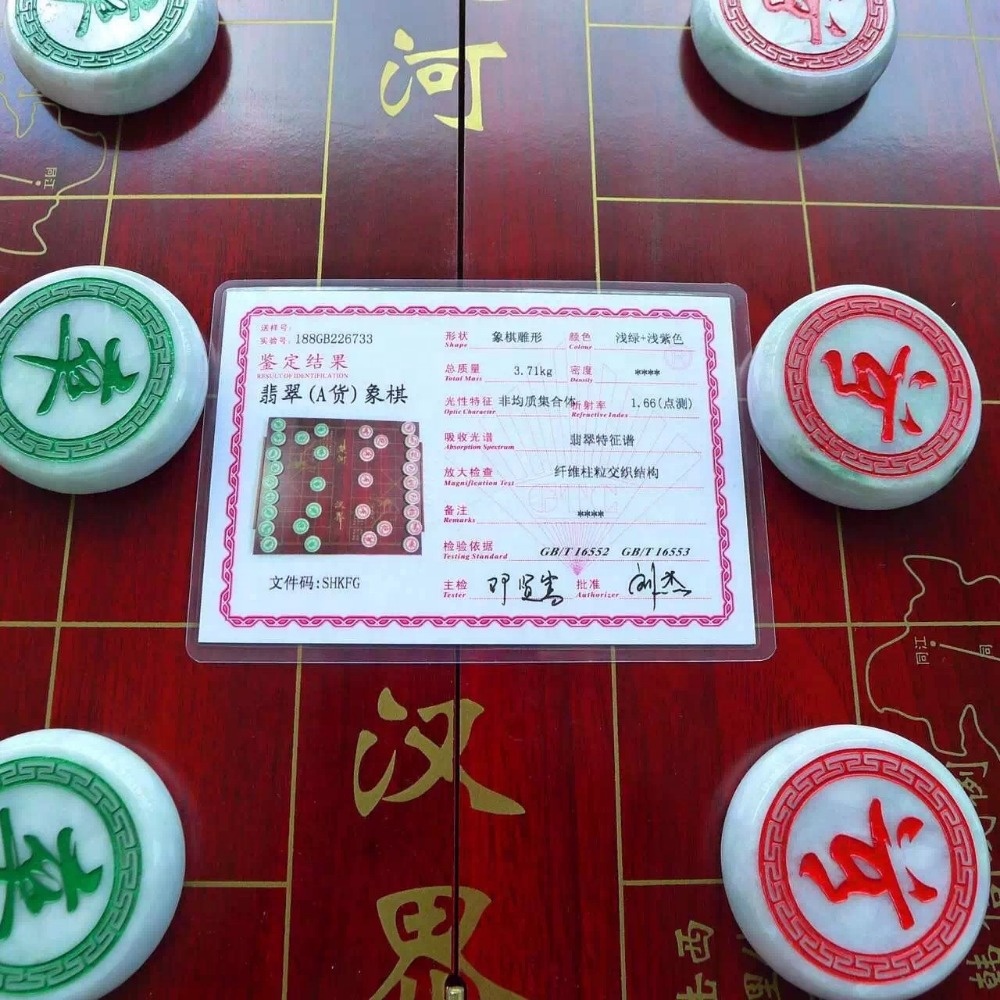 Batu permata alami zamrud memotong catur membuat grosir 14