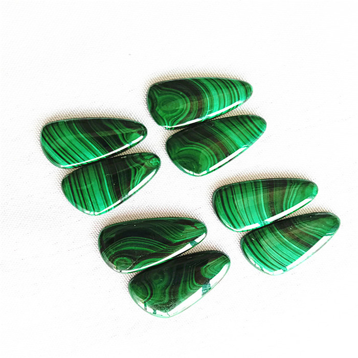 Природни малахитни пар троугао Глатки гладак полирање Цабоцхон чине велепродаја лабав драгуљ 40