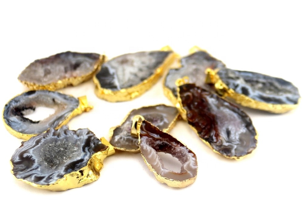 אַמעטהיס פּענדאַנט גאָלד פּלייטיד 17