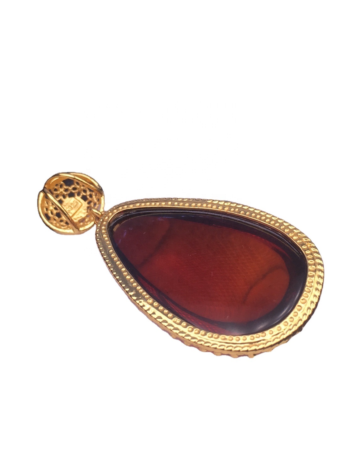 Aranyozott piros gránát borostyán medál 17