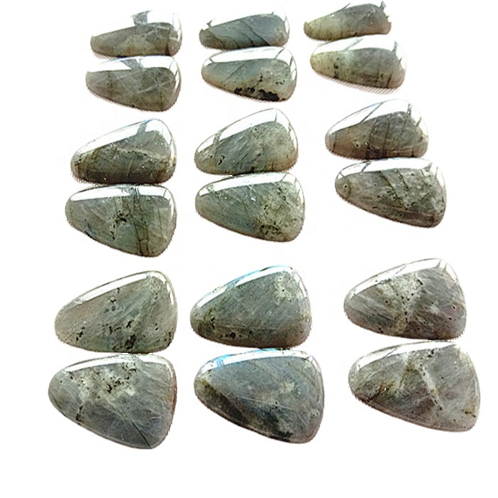 Mae Labradorite Naturiol Labradorite Gêm a Gywir y Gêm Triongl Cabanu Smoothe Gemstone Cyfanwerthu a Manwerthu 40