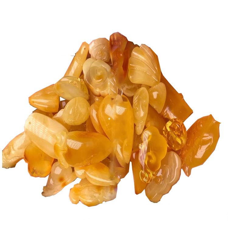 Amber giallo naturale che scolpisce la bella pietra preziosa 19