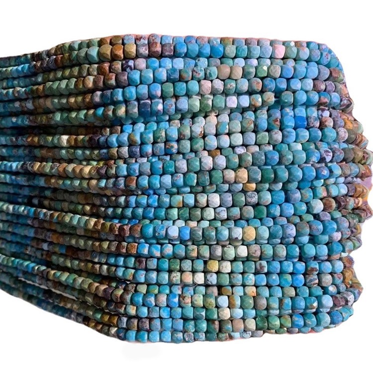 Natural turquoise perlur ósvikinn grænblár faceted teningur Square laus gemstone perlur 13