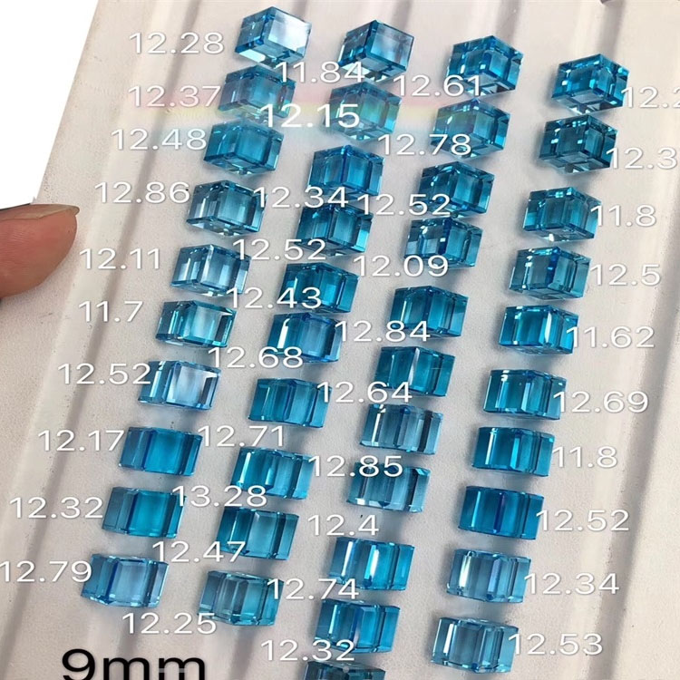 Верхній природний синій топаз квадратний кабохони для ювелірних виробів 21