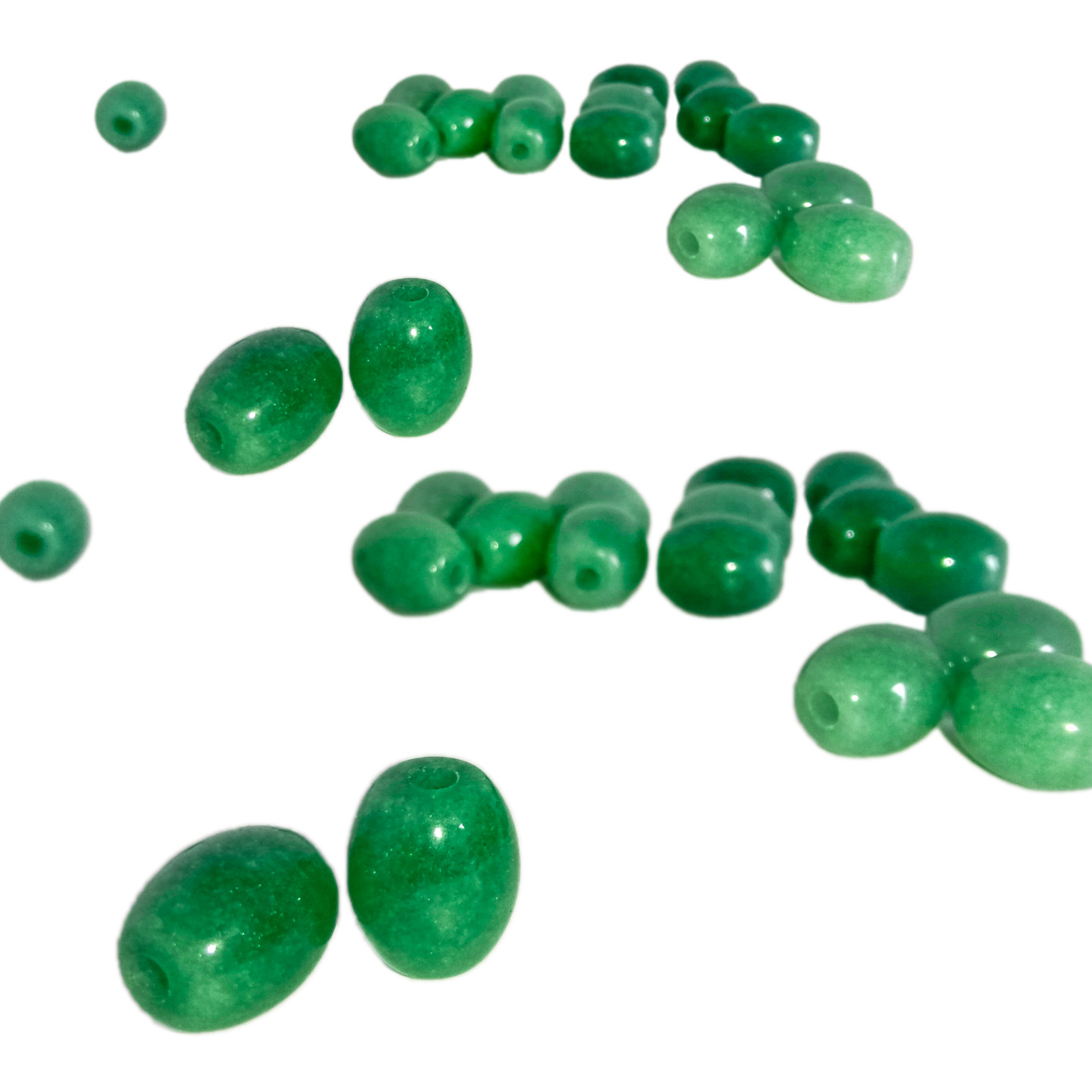 अचम्मको गुणस्तरको हरियो एभेन्चुरिन रत्न क्याबोचन गोलो ढिलो मोती प्वाल भएको १४*१२ मिमी पालिस एभेन्चुरिन स्टोन 15