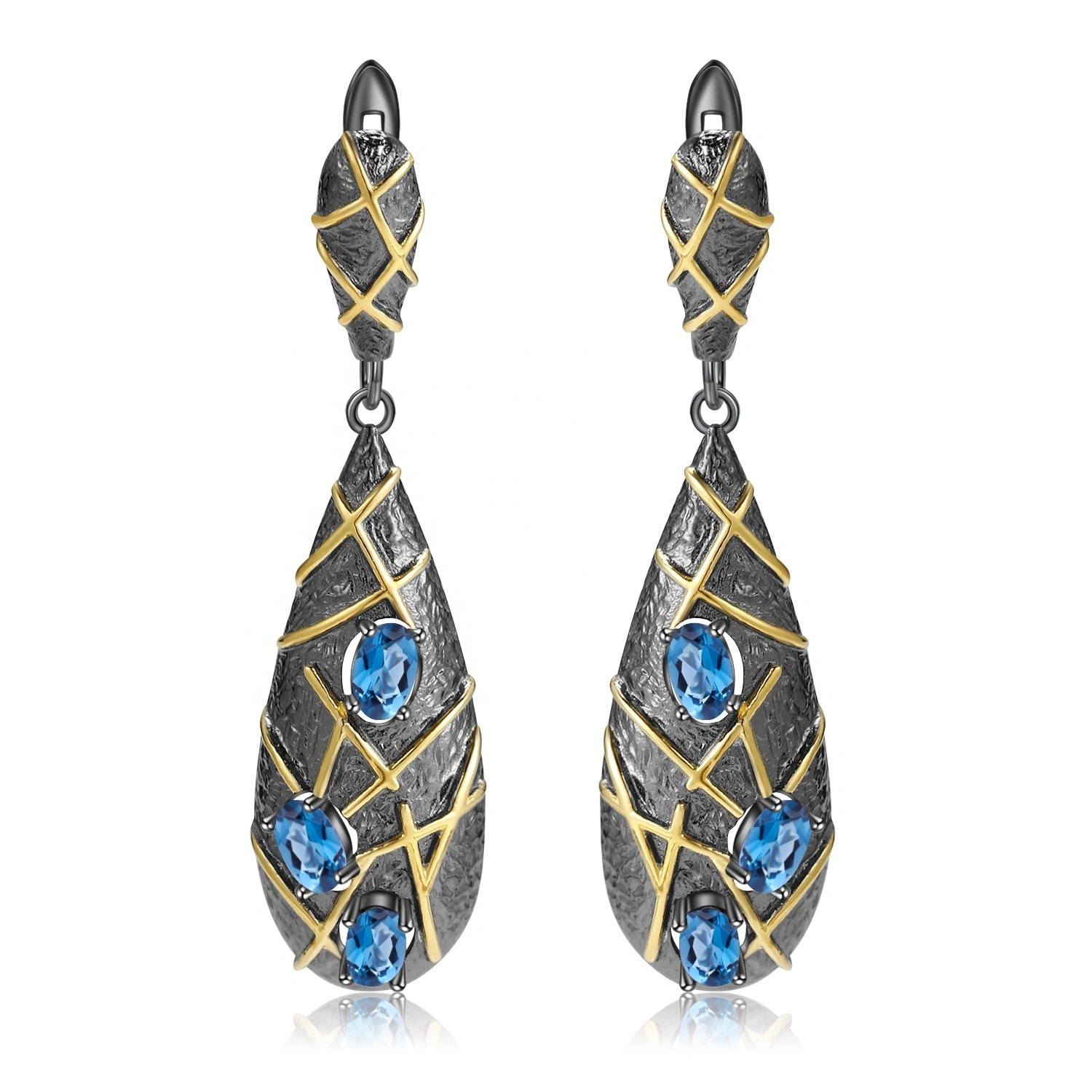 Blauwe Corundum Gold Earring 1