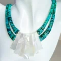 Turquoise ដ៏អស្ចារ្យជាមួយនឹងពណ៌ស Spiny Shell Mop ខ្សែក Choker ពីរស្រទាប់ គ្រឿងអលង្ការហាវ៉ៃ 1