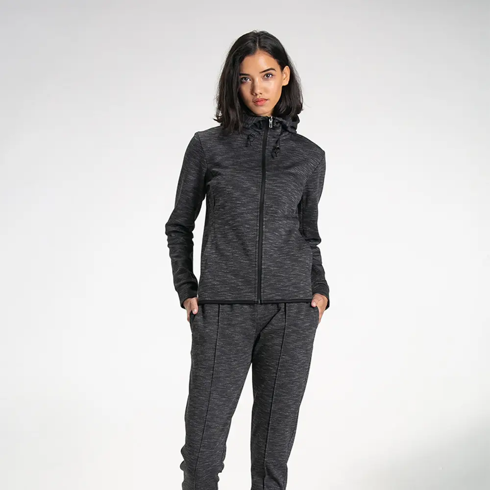 Stay Warm And Stylish On Your Runs With These Running Hoodies 1