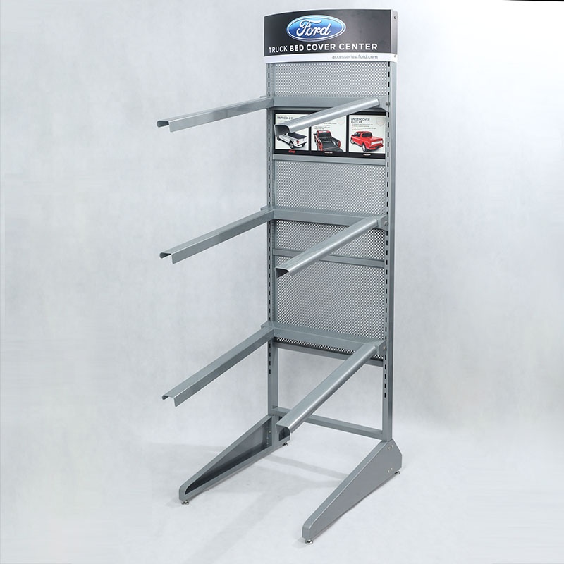 Hochwertiger Showroom-Einzelhandelsgeschäft, kundenspezifischer Metall-Ausstellungsständer für Autozubehör, Möbelregal 4
