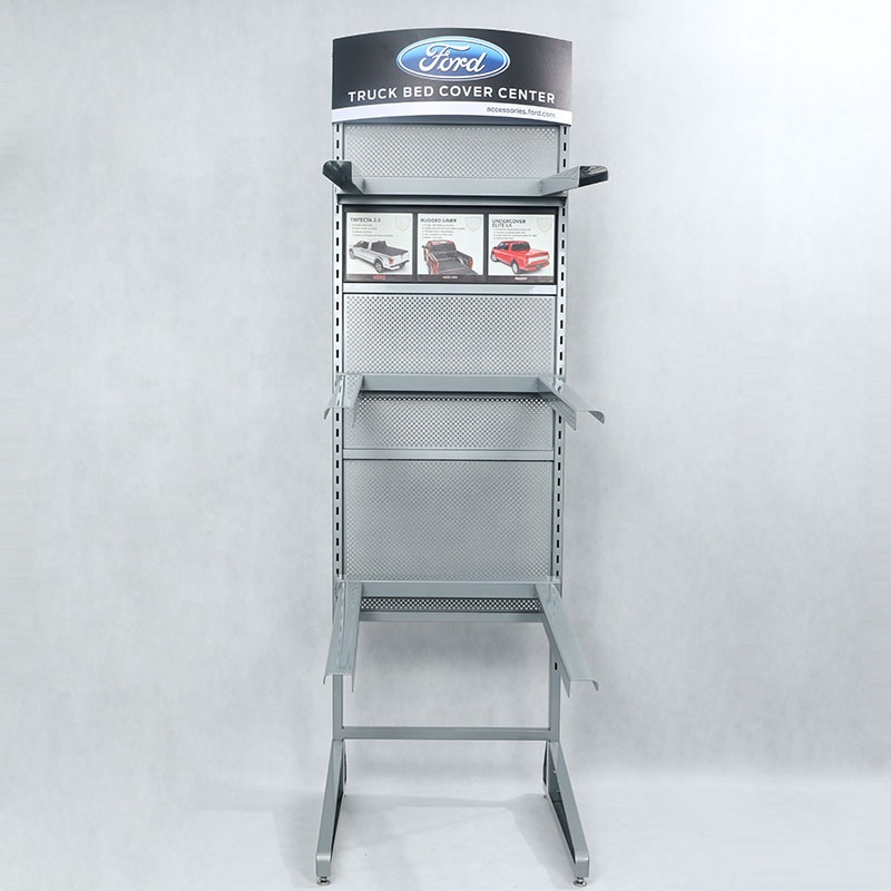 Hochwertiger Showroom-Einzelhandelsgeschäft, kundenspezifischer Metall-Ausstellungsständer für Autozubehör, Möbelregal 5