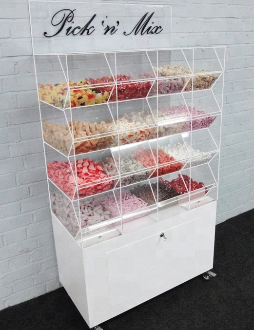 Estante de exhibición modificado para requisitos particulares nuevo diseño de la comida de bocados del piso 2018 con el jefe del molino de viento 3