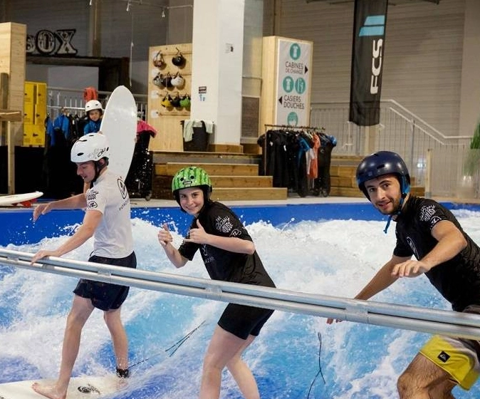 Flowlife Il simulatore di surf acquatico Double Flowrider più emozionante al mondo 1