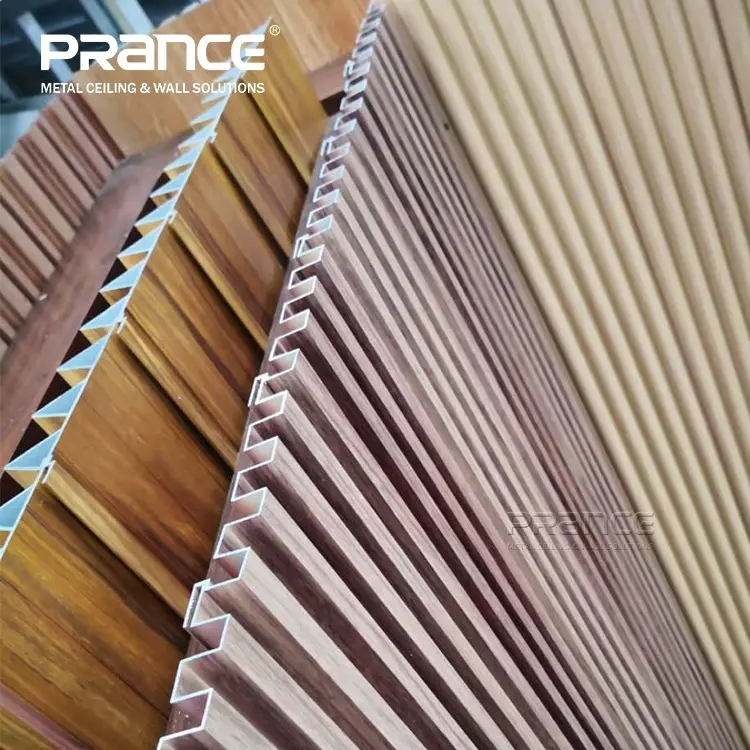 لوحة حائط ألومنيوم ماركة PRANCE تصميم أنيق غير ثانوي مخصص 3