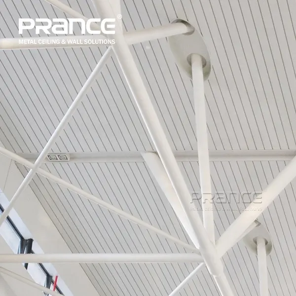 Soffitto a doghe metalliche Soffitti in metallo marca PRANCE 5