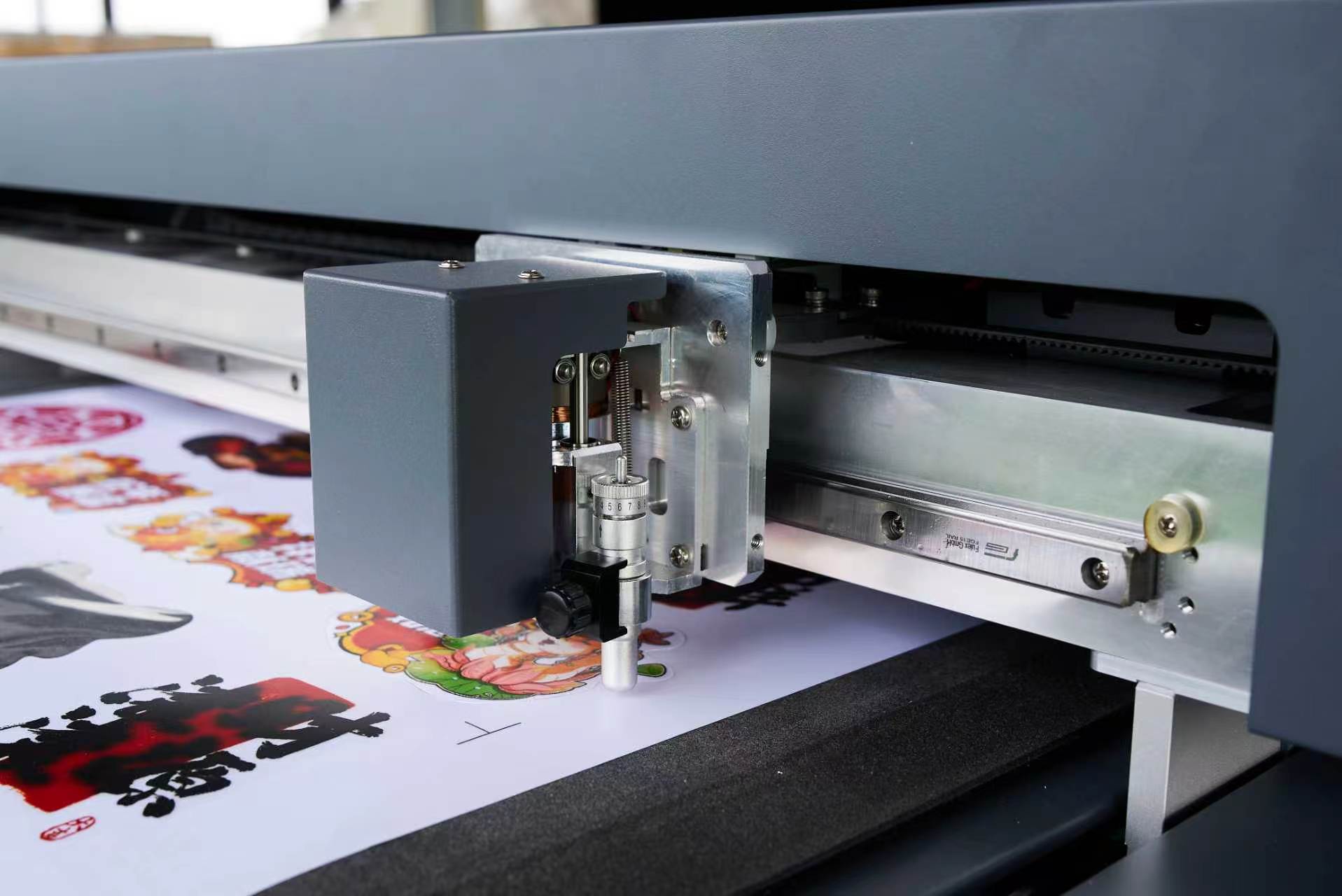 Cortadora plana industrial inteligente FCR6090 | Cortadora digital de alta precisão com plataforma de sucção a vácuo e sistema de ferramenta dupla 5