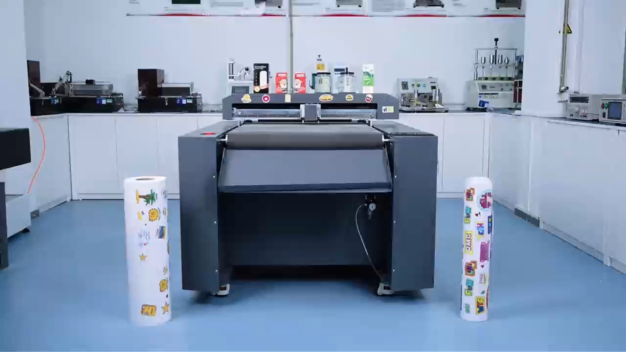 Cortadora plana industrial inteligente FCR6090 | Cortadora digital de alta precisão com plataforma de sucção a vácuo e sistema de ferramenta dupla 1